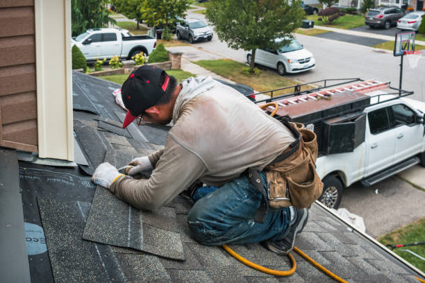 Professional Emergency Roof Repair technician working in Mendon, OH